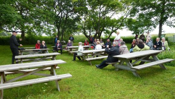Nordnorsk Pensjonistskole p� bes�k 5. juli 2011. 
